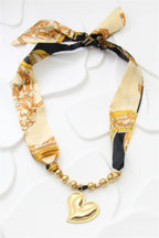 Collier Pénélope Jaune - Foulard avec pendentif coeur ✨
