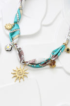Collier Pénélope Bleu - Foulard avec pendentif Soleil ✨